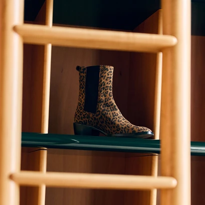Lowboots with elastics in leopard print suede | maeva
