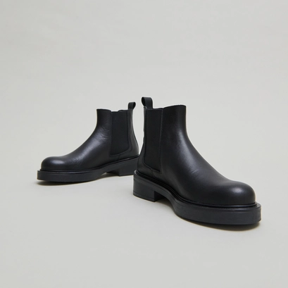 Lowboots with elastics in black leather | melanie