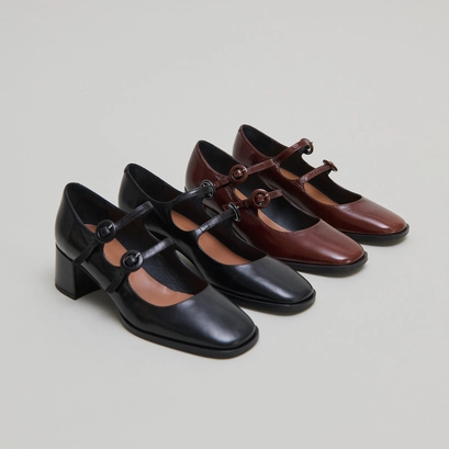 Babies with double straps and rounded toes in brown shiny leather | DELOU