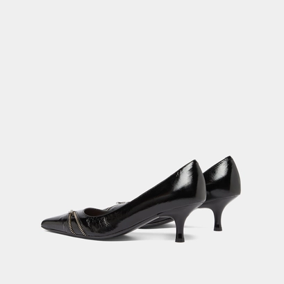 Pumps with zip in black shiny leather | daniela