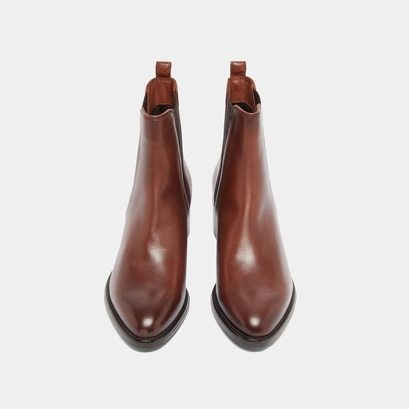 Ankle boots with triangular elastic bands in cognac patinated leather | chilo