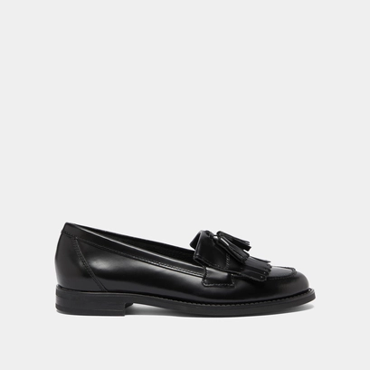 Tassel loafers in black glazed leather | nelle