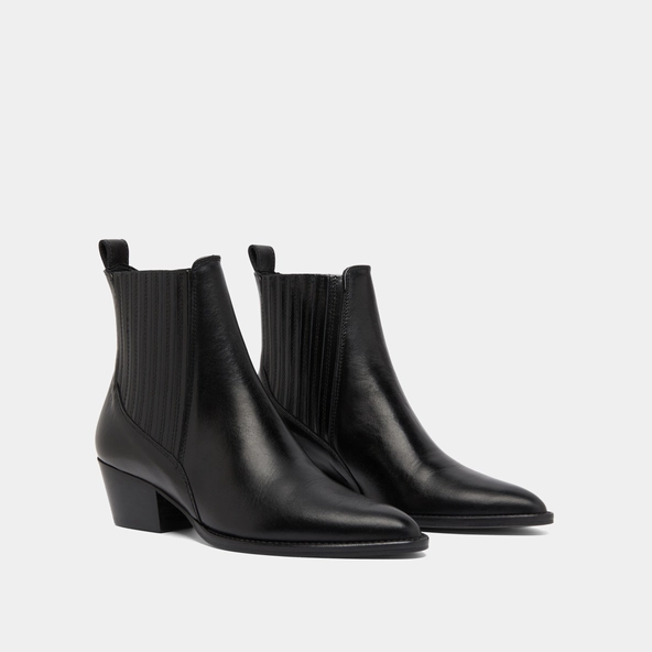 Lowboots with small beveled heels and elastics in black leather | BAILEY