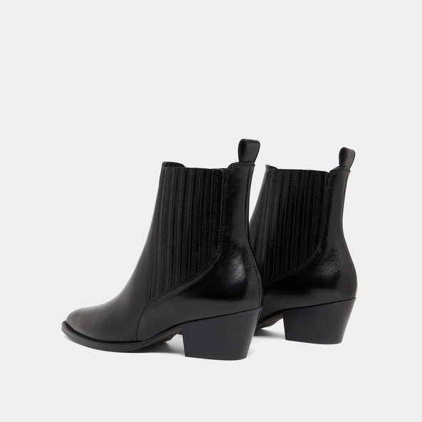 Lowboots with small beveled heels and elastics in black leather | BAILEY