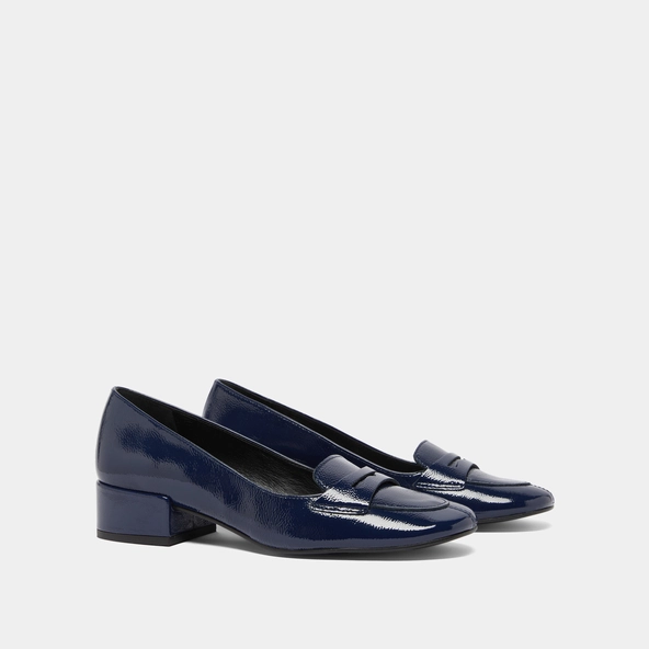 Low-heeled loafers in blue pleated patent | BERNIE