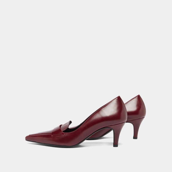 Pumps with wide slit on top in burgundy leather | BLONDIE