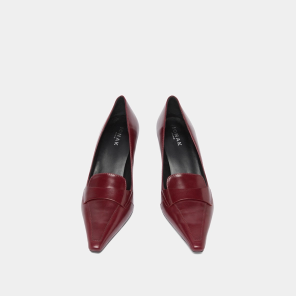 Pumps with wide slit on top in burgundy leather | BLONDIE
