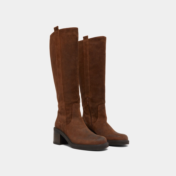 Square-toe ankle boots with elastics in tabac laminated suede | PANACHE