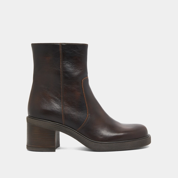 Lowboots with heels in brown patinated leather | PANDA