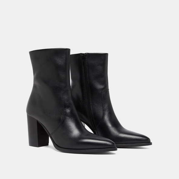 Heeled ankle boots in black leather | PERLE