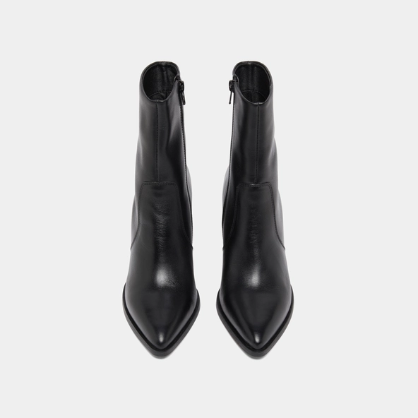 Heeled ankle boots in black leather | PERLE