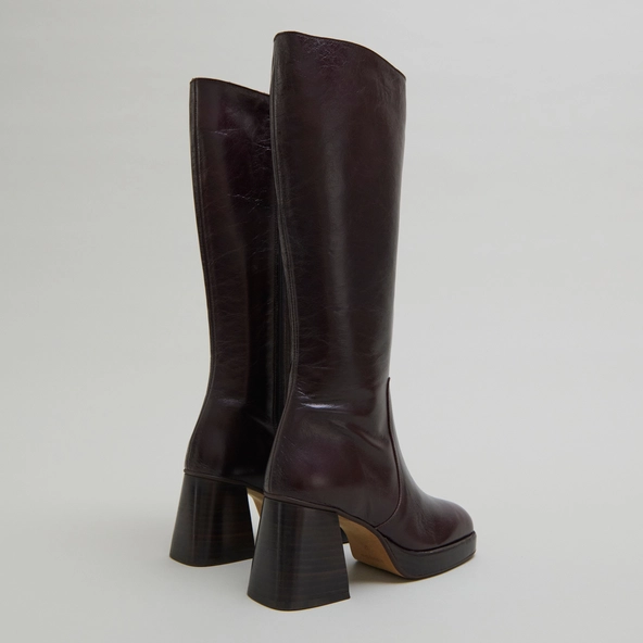 Platform boots in chocolate distressed leather | BETINA