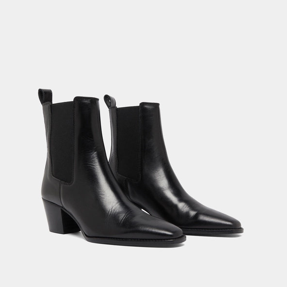 Ankle boots with beveled heels and pointed toes in black leather | BIRKIN