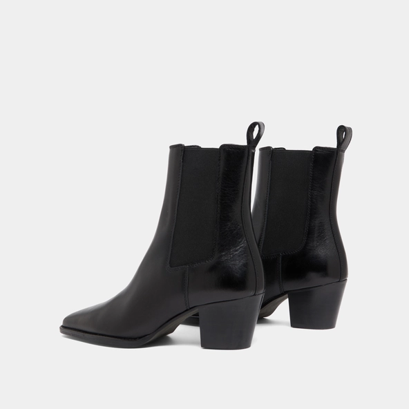 Ankle boots with beveled heels and pointed toes in black leather | BIRKIN