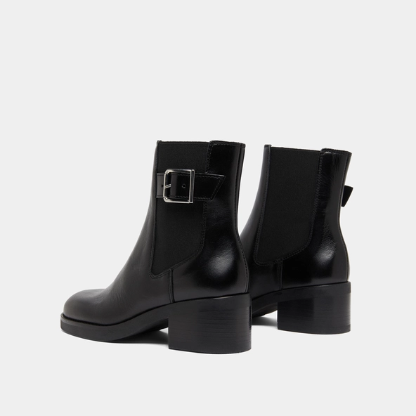 Lowboots with elastics and adjustable buckles in black leather | BOULOU