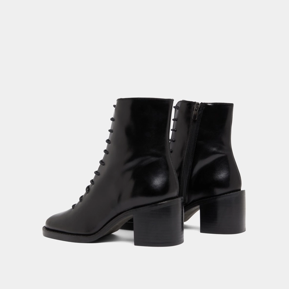 Ankle boots with laces in black leather | BRINDILLE