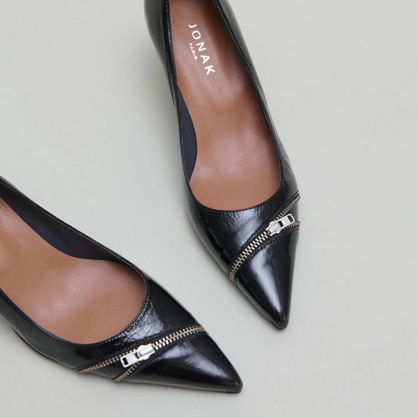 Pumps with zip in black shiny leather | DANIELA