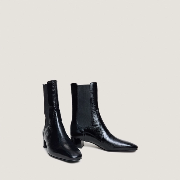 Ankle boots with elastics in black shiny leather | DOXI
