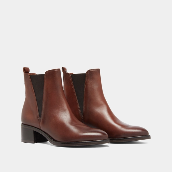 Ankle boots with triangular elastic bands in cognac patinated leather | CHILO