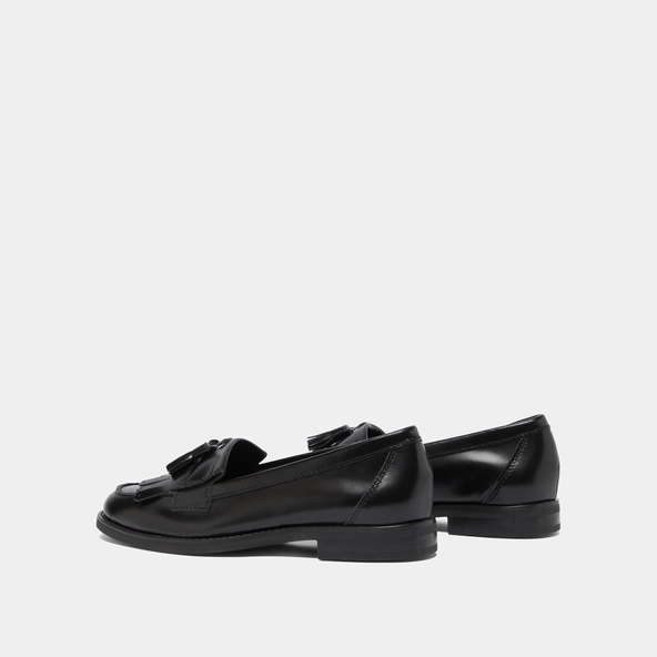 Tassel loafers in black glazed leather | NELLE